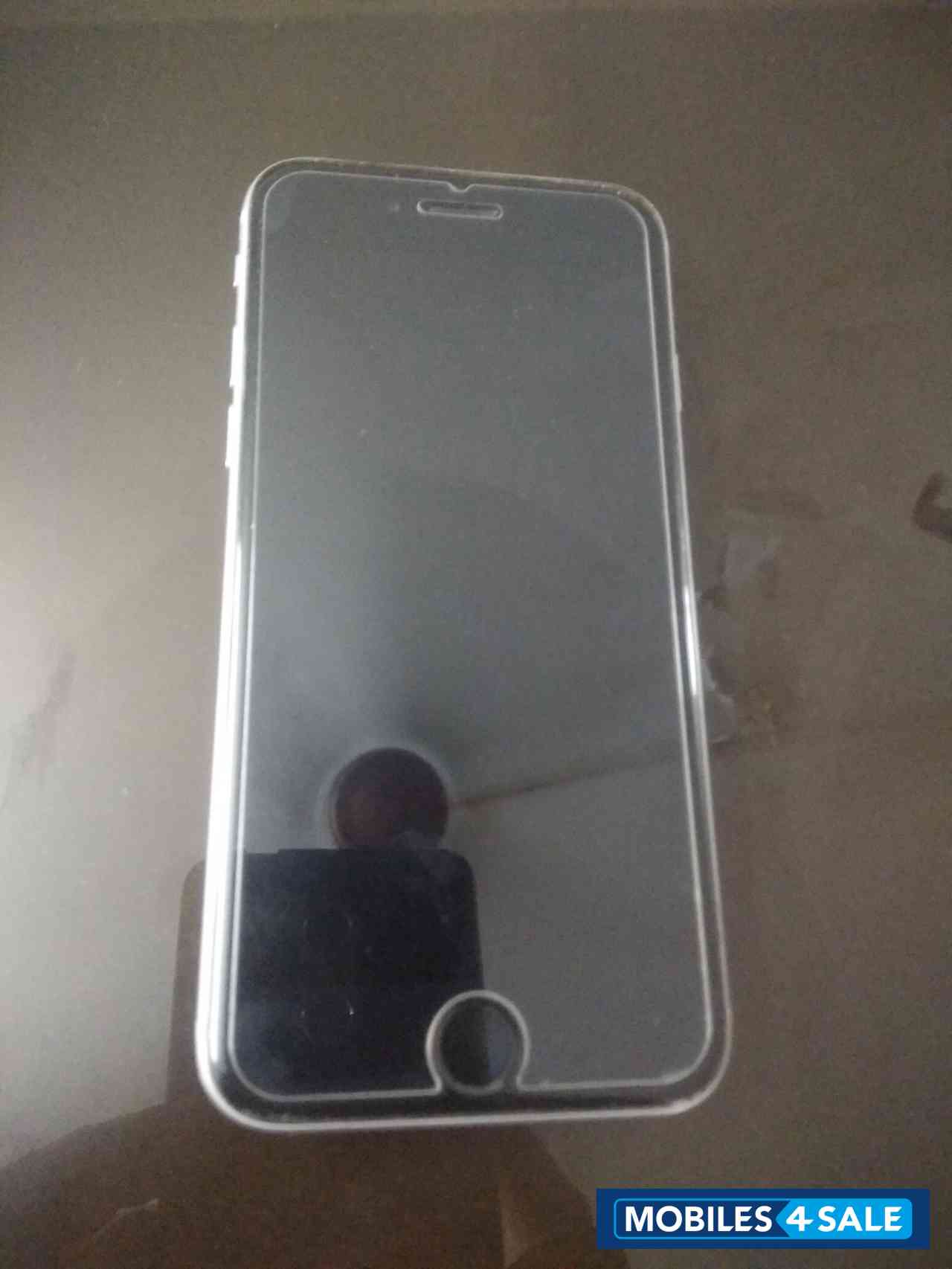 Gray Apple iPhone 6S