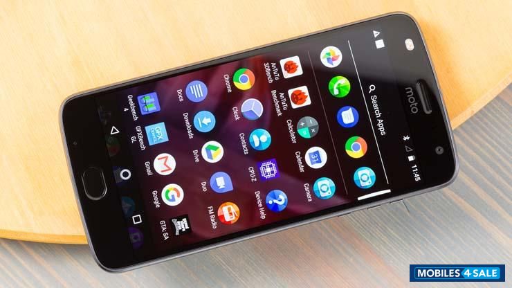 Gray Motorola Moto Z2 Play