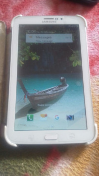 White Samsung Galaxy Tab 3 211