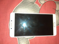 Gold Samsung Galaxy C9 Pro