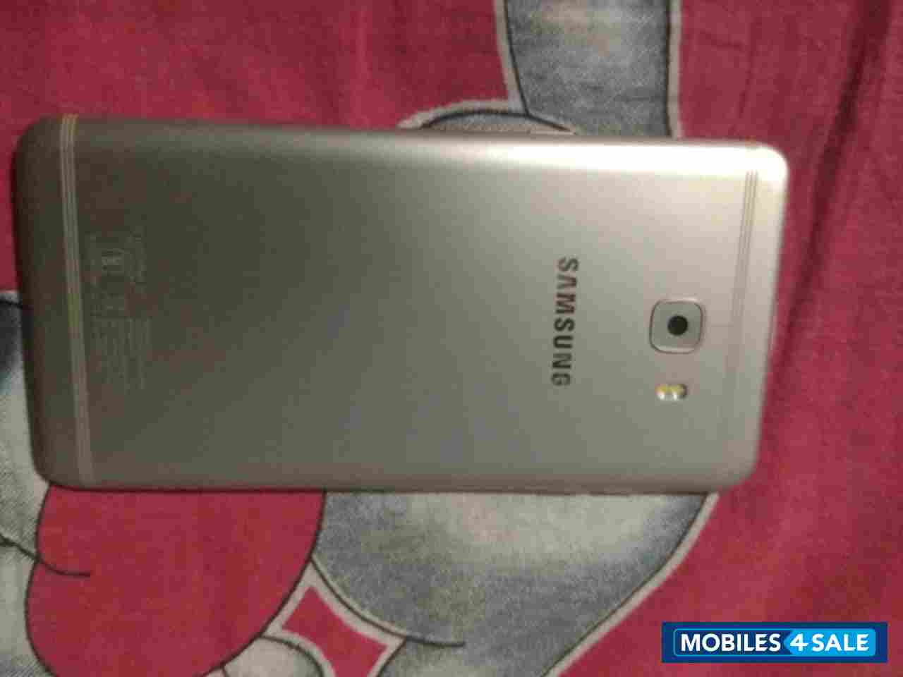 Gold Samsung Galaxy C9 Pro