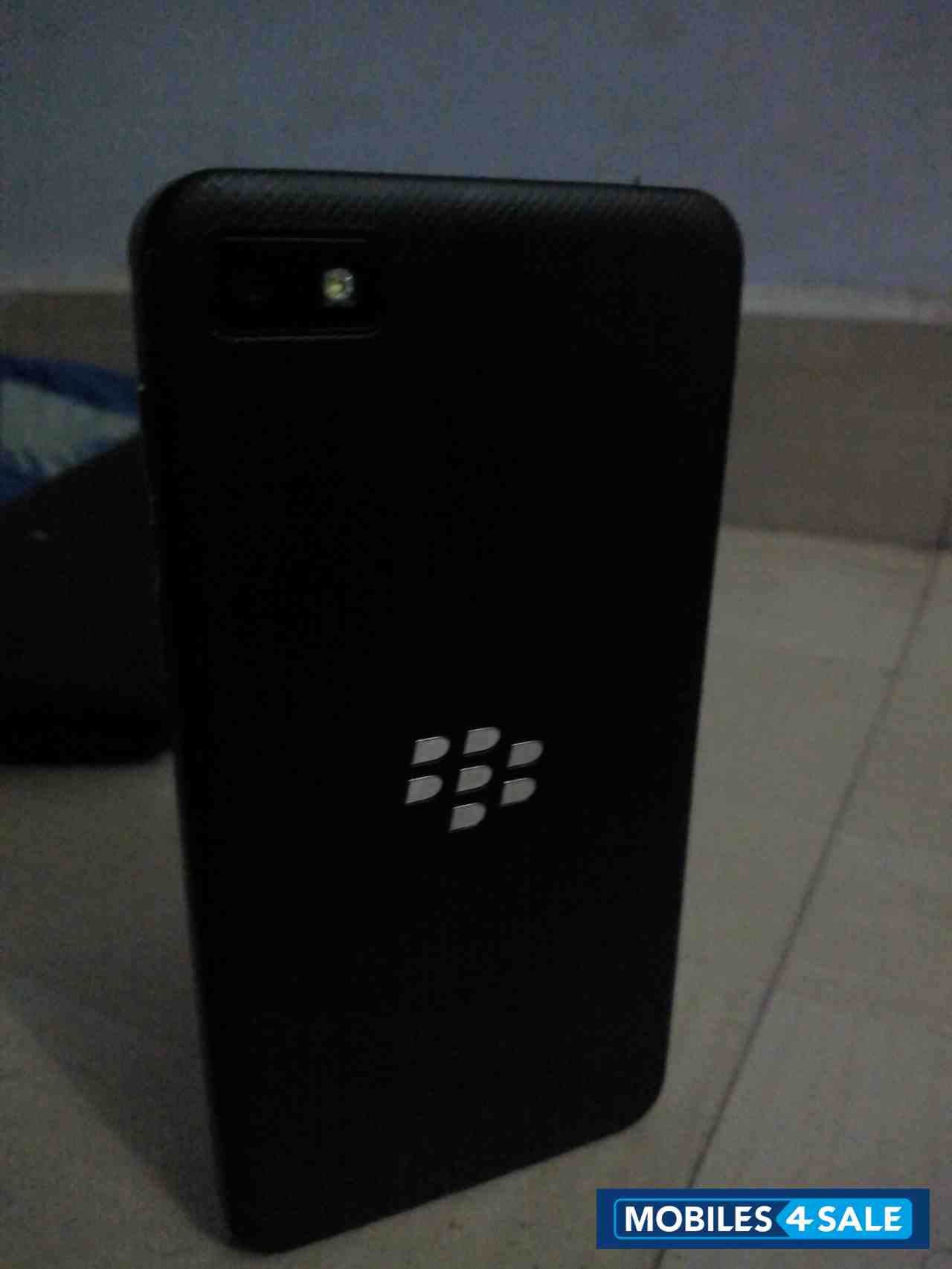 Black BlackBerry Z10