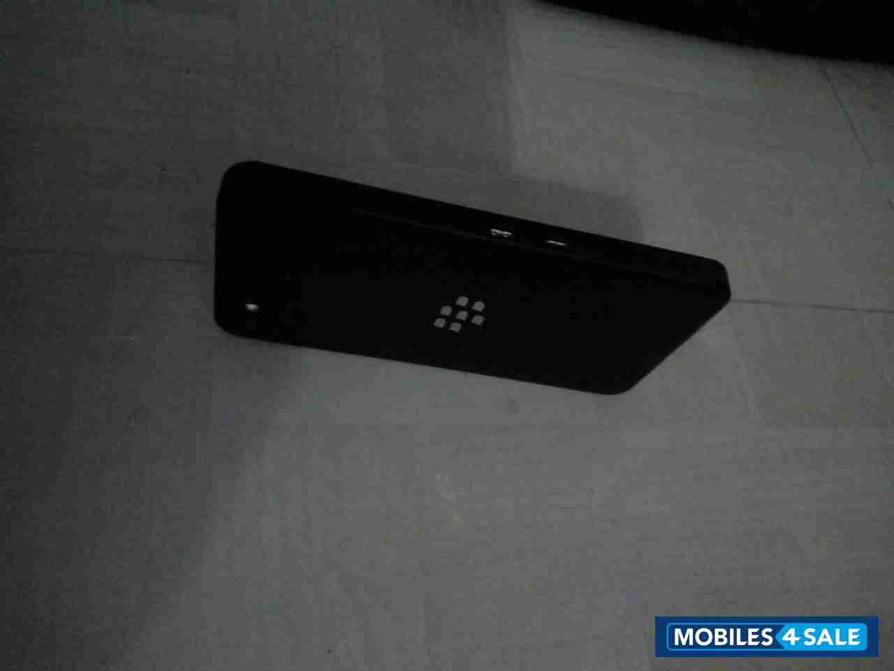 Black BlackBerry Z10