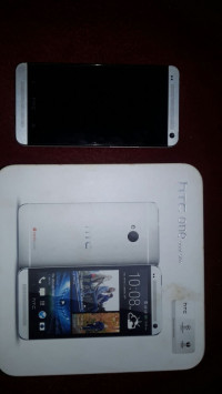 Silver HTC One HTC ONE M7