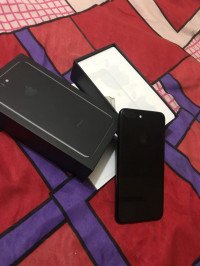 Jet Black Apple iPhone 7 Plus