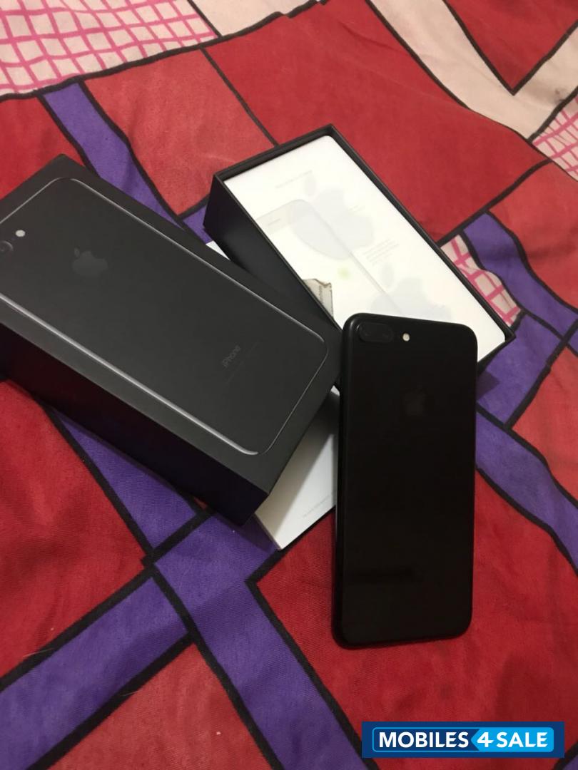 Jet Black Apple iPhone 7 Plus
