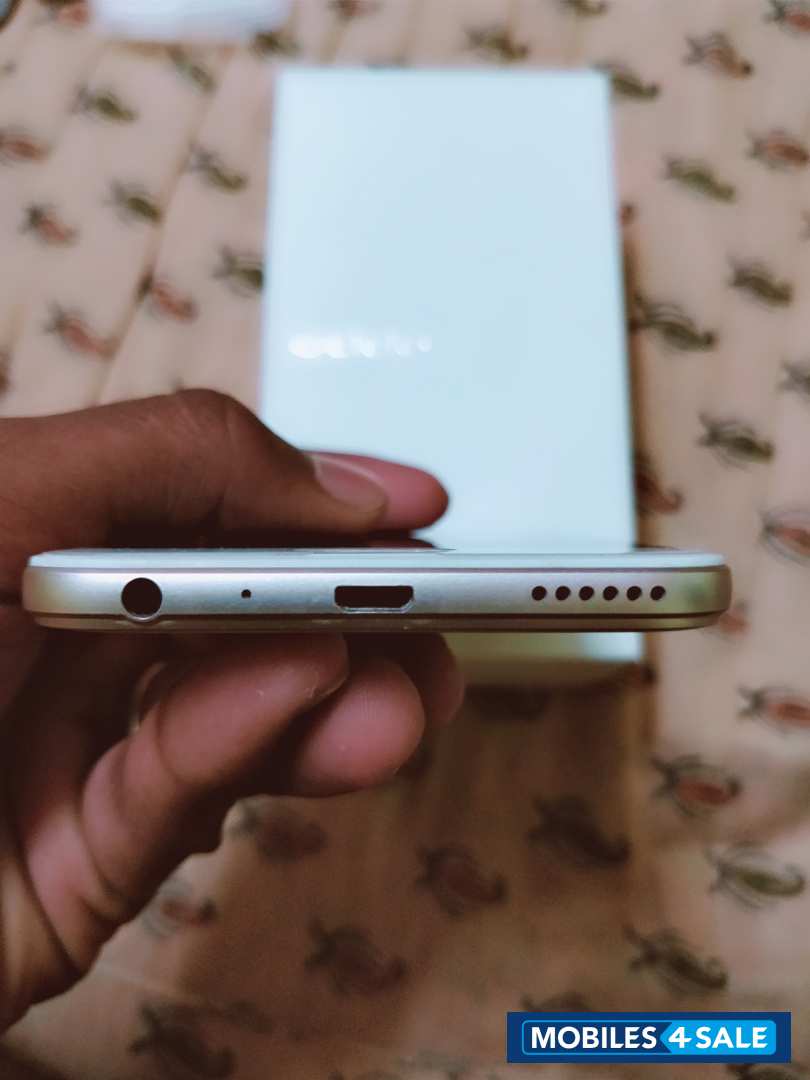 Gold Oppo A57