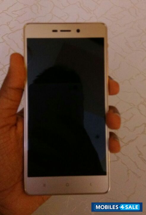 Gold Xiaomi Redmi 3S Prime