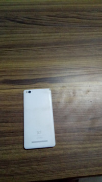 White Xiaomi Mi 4i