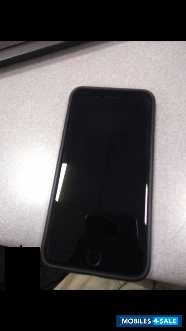 Jet Black Apple iPhone 7 Plus