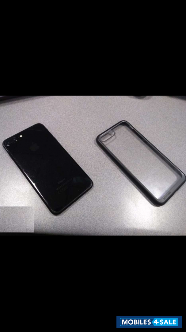 Jet Black Apple iPhone 7 Plus