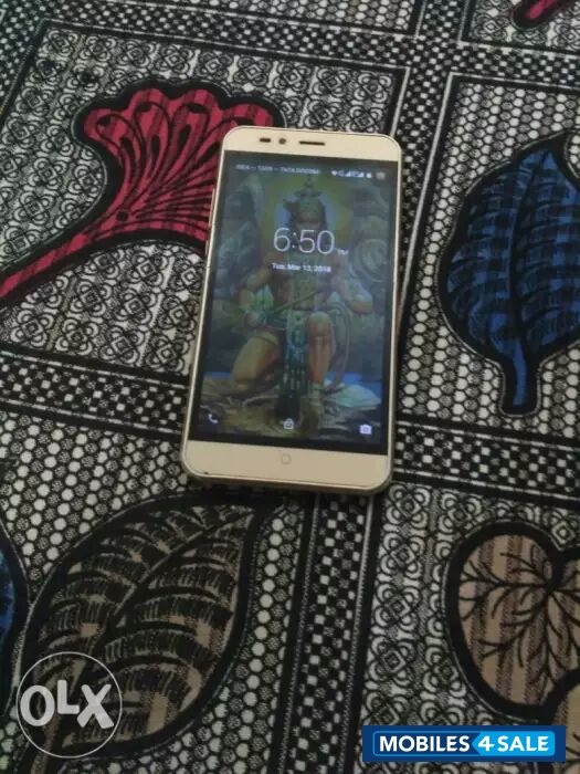 Gold Intex Cloud Swift