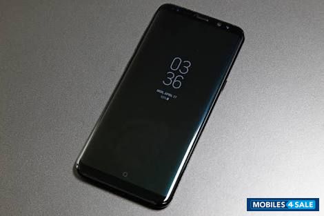 Black Samsung Galaxy S8 Plus
