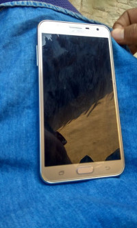 Samsung Galaxy J7 Nxt