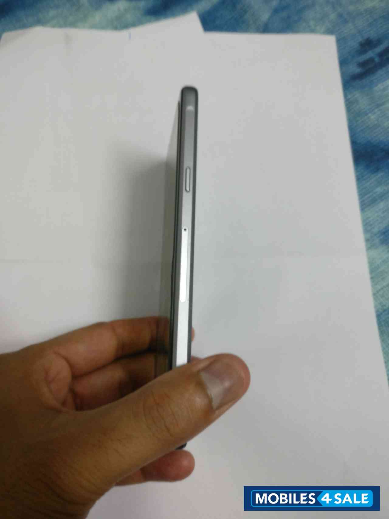 Black Samsung Galaxy A5 2016