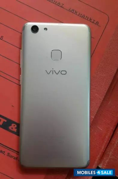 Gold Vivo V7 Plus