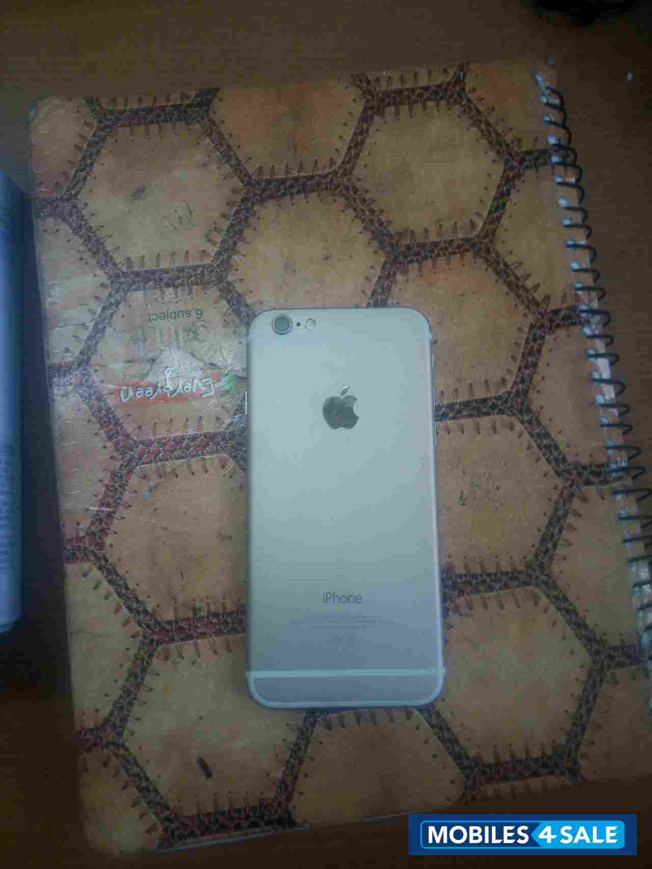 Gold Apple iPhone 6S Plus