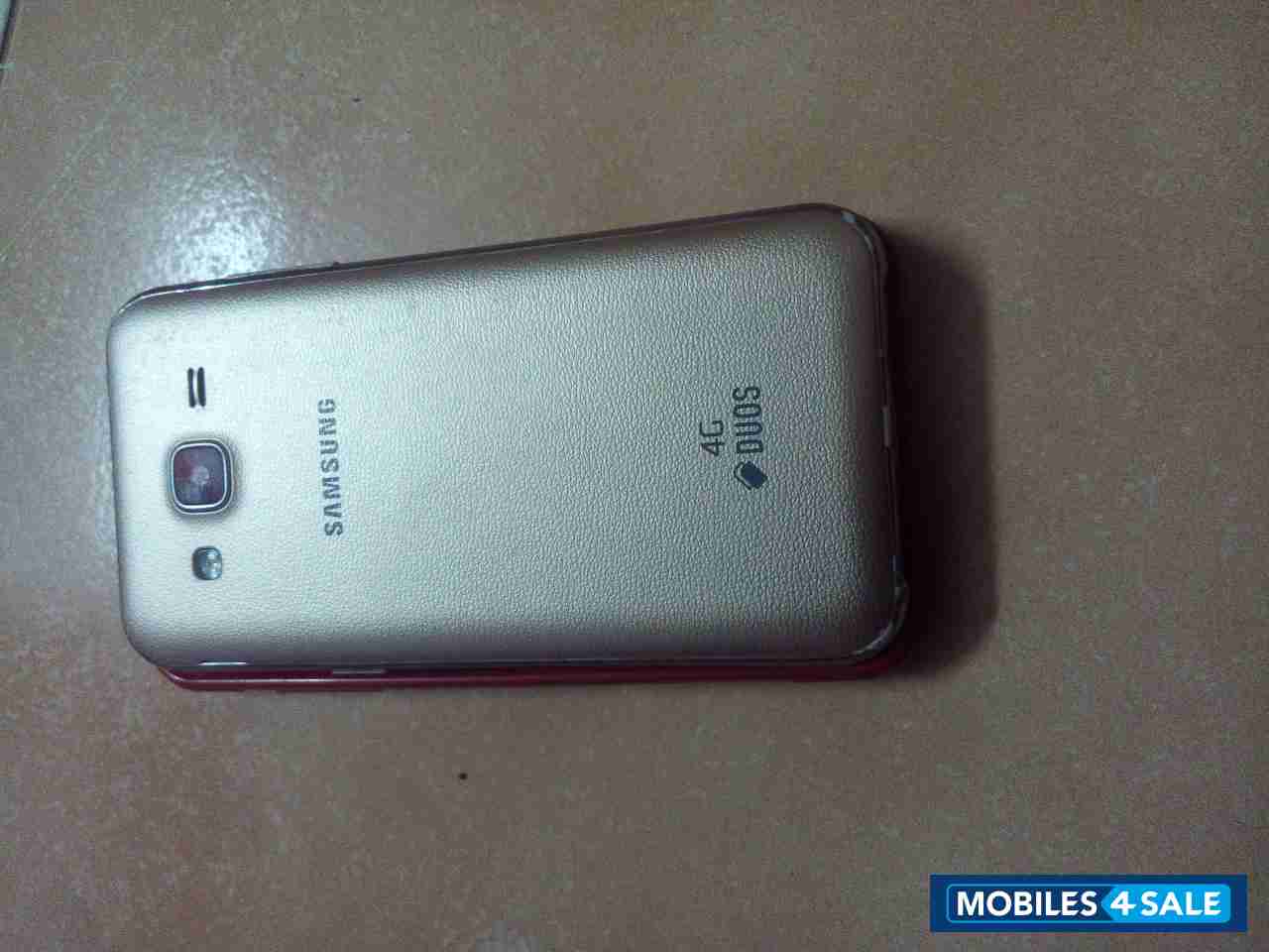 Gold Samsung J-series galaxy j2 sm-j200g