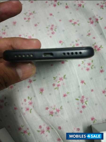 Black Xiaomi Redmi 4