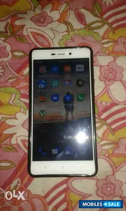 White And Silver Xiaomi Redmi 3S Prime
