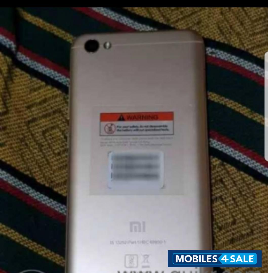 Gold Xiaomi Redmi Note 5A