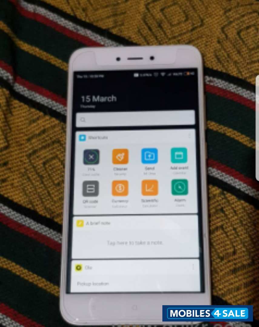 Gold Xiaomi Redmi Note 5A