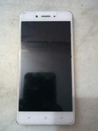 White Oppo F1