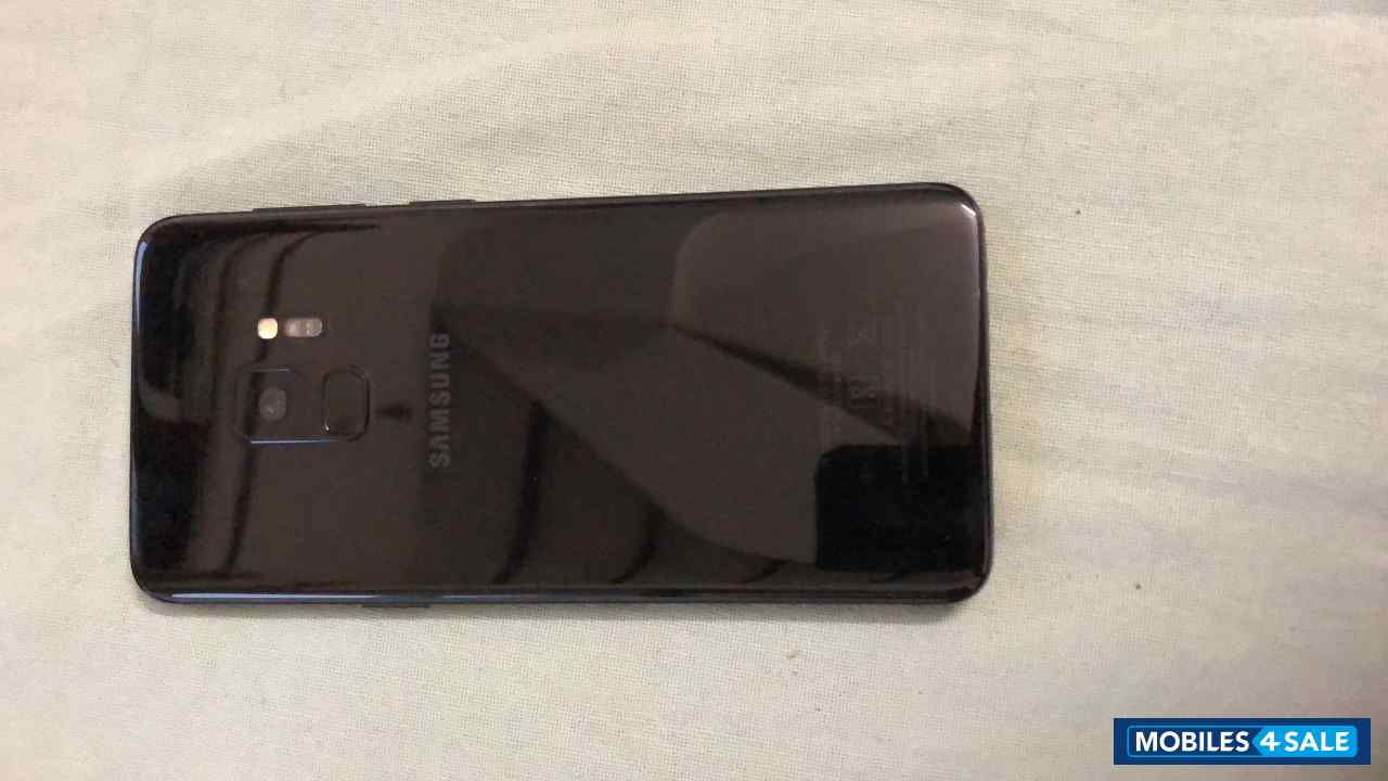 Black Samsung  Galaxy s9