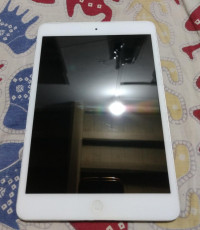 Apple  iPad mini 16gb wifi