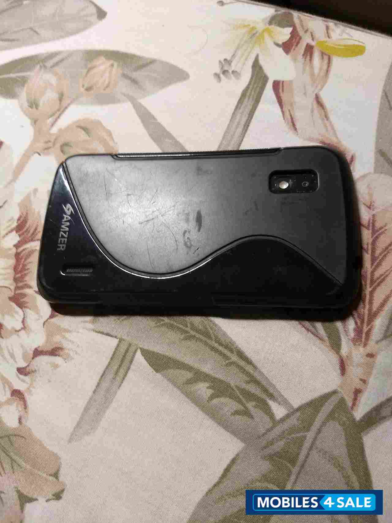 LG  Nexus 4