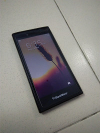BlackBerry  Leap