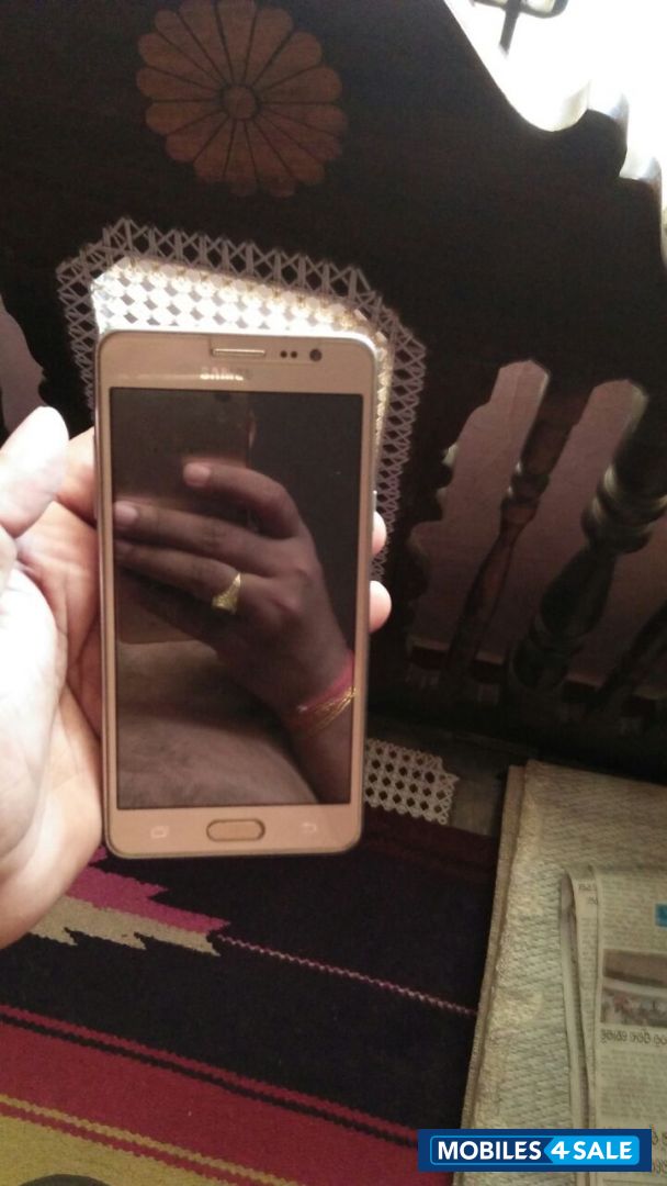 Samsung  Galaxy on 5