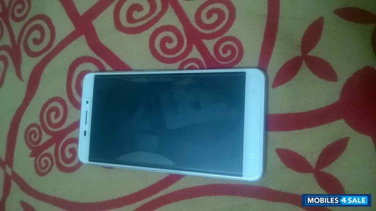 Asus  asus zenfone 3 laser