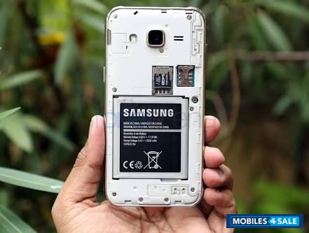 Silver Samsung  Galaxy j2