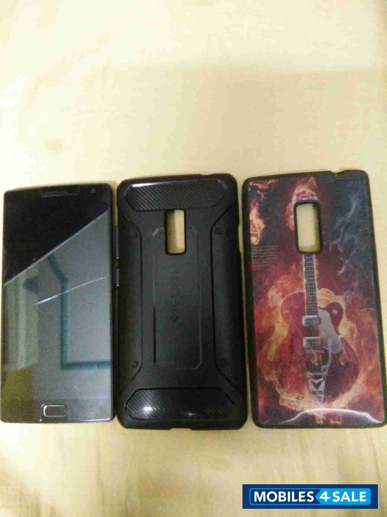 Sandstone Black OnePlus Two