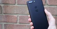 Black OnePlus  5T