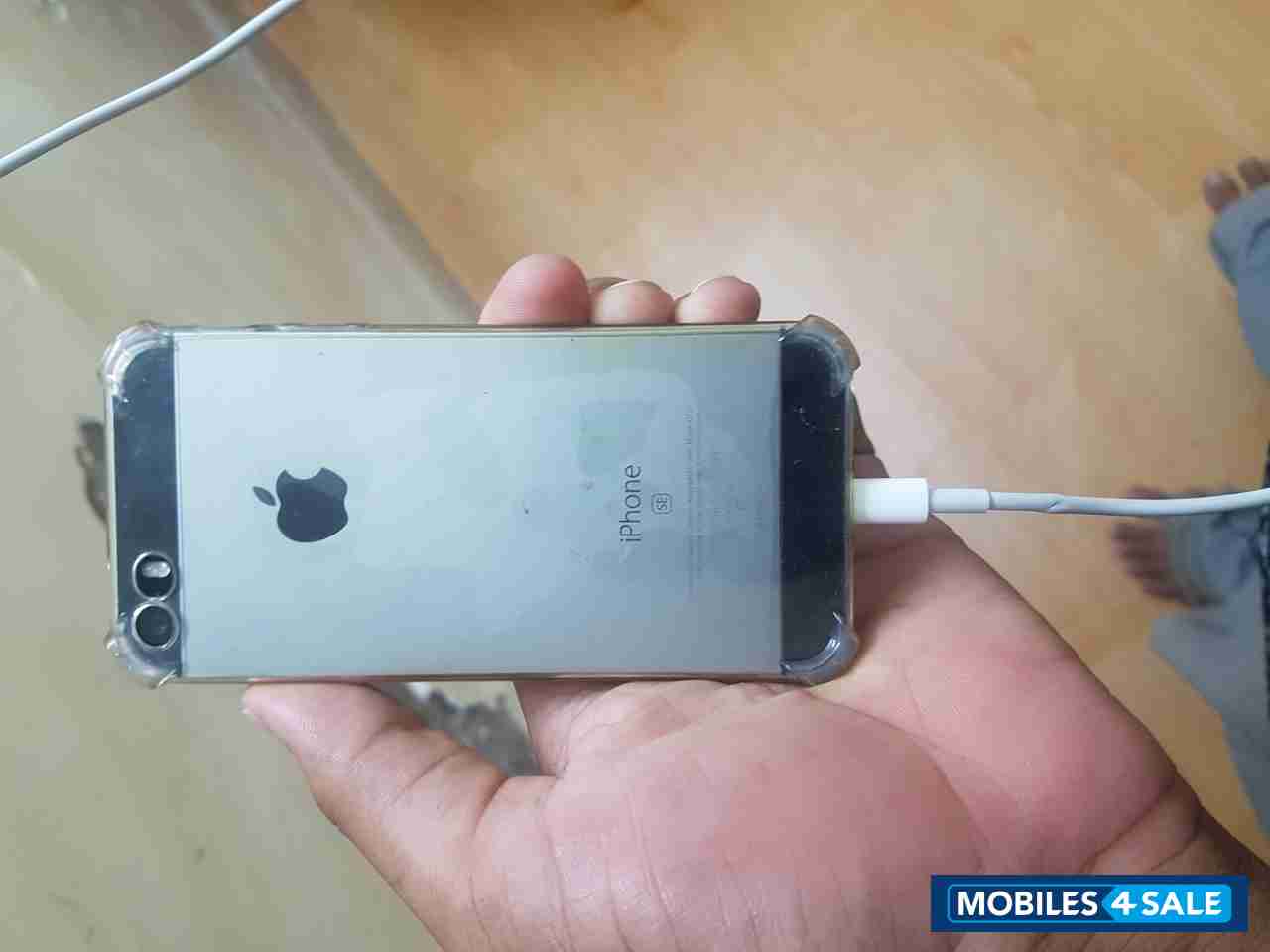 Apple  IPhone se 32gb