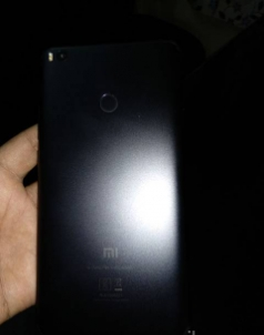 Black Xiaomi Mi Max 2