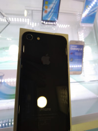 Apple  Iphone 8