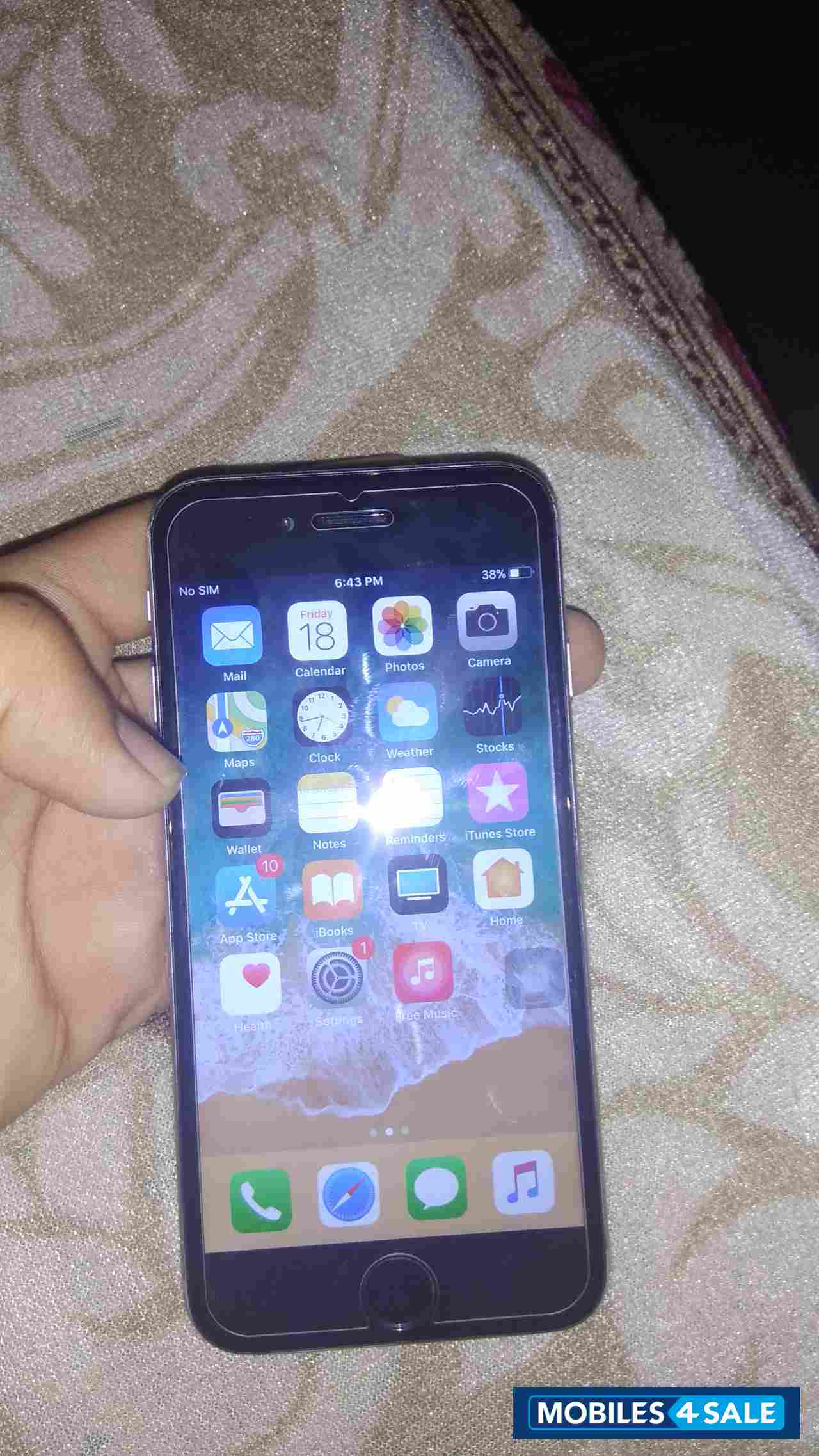 Silver Apple  I phone 6 64 gb