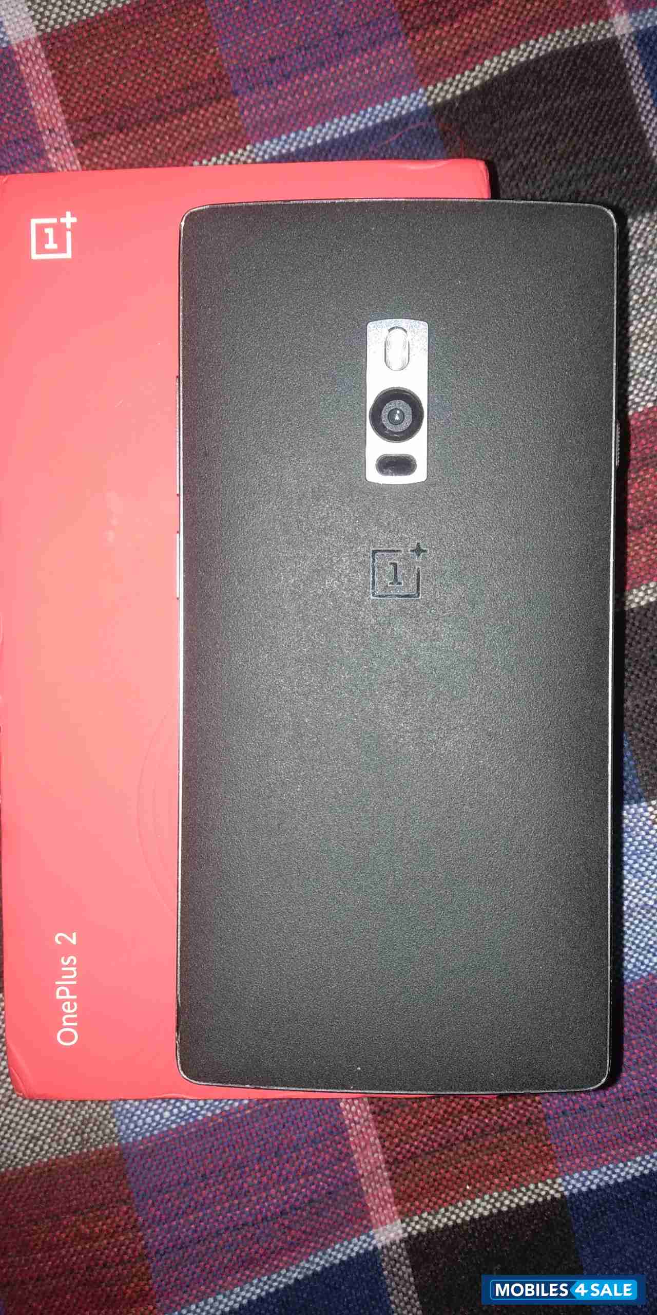 Black OnePlus Two
