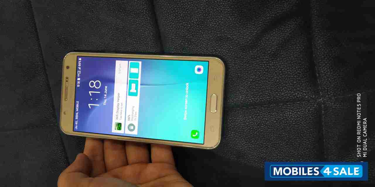 Samsung  Galaxy J-7