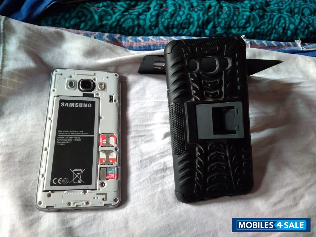 Samsung  Samsung Galaxy J5 - 6 (New 2016 Edition)