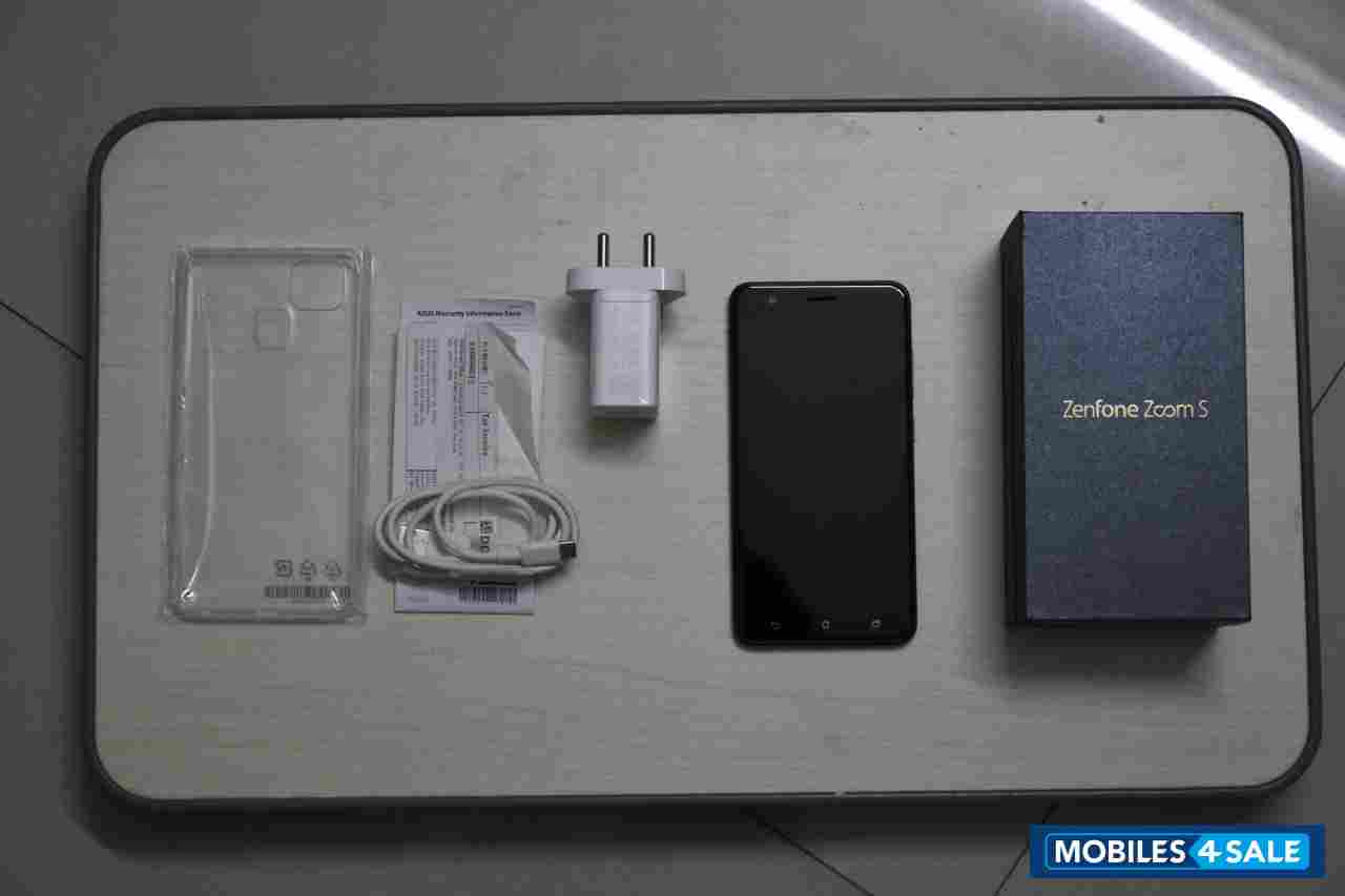 Black Asus Zenfone Zoom S
