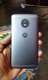 Motorola E4
