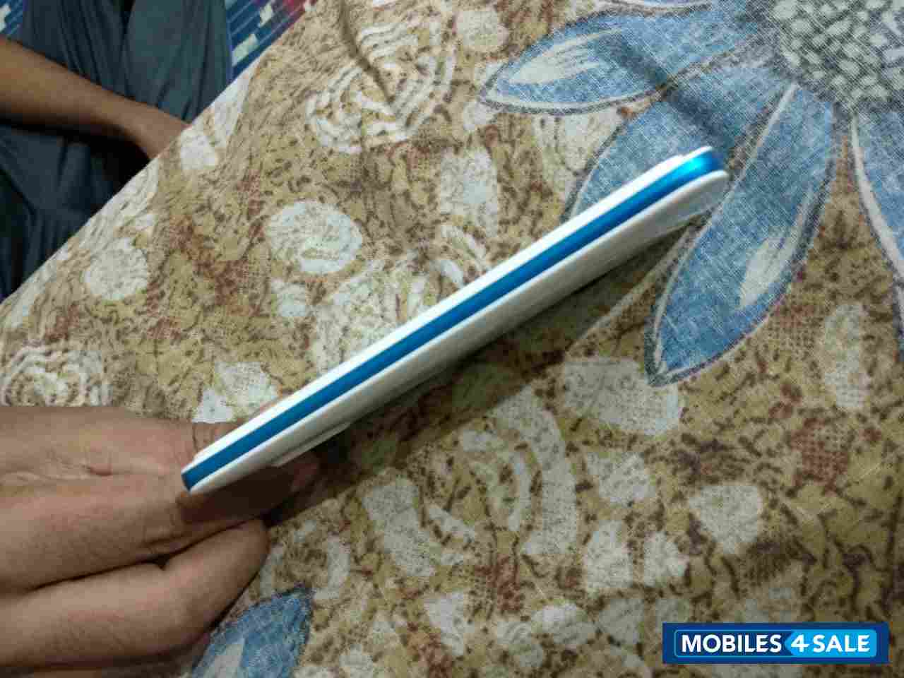 Glacier Blue HTC  526G plus