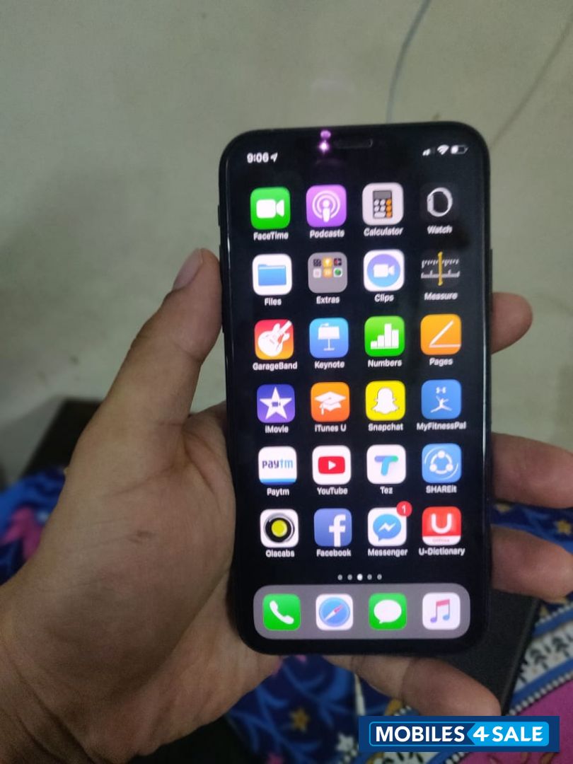 Apple  I phone x 64 gb