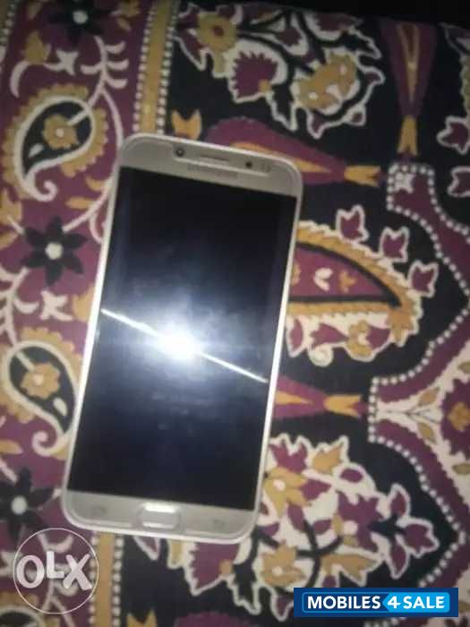 Samsung  Galaxy j7 pro