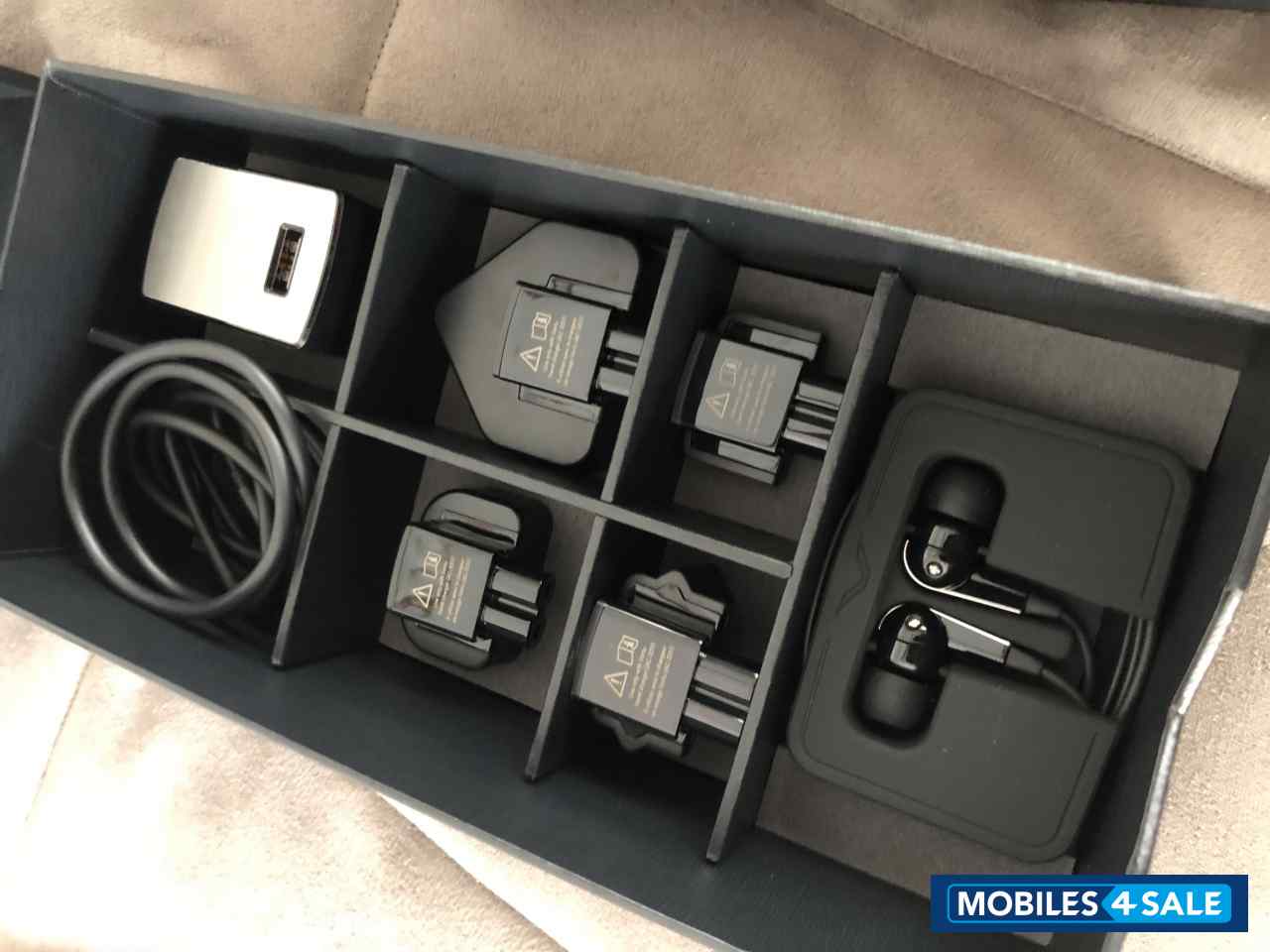 Vertu  Signature Touch Black calf