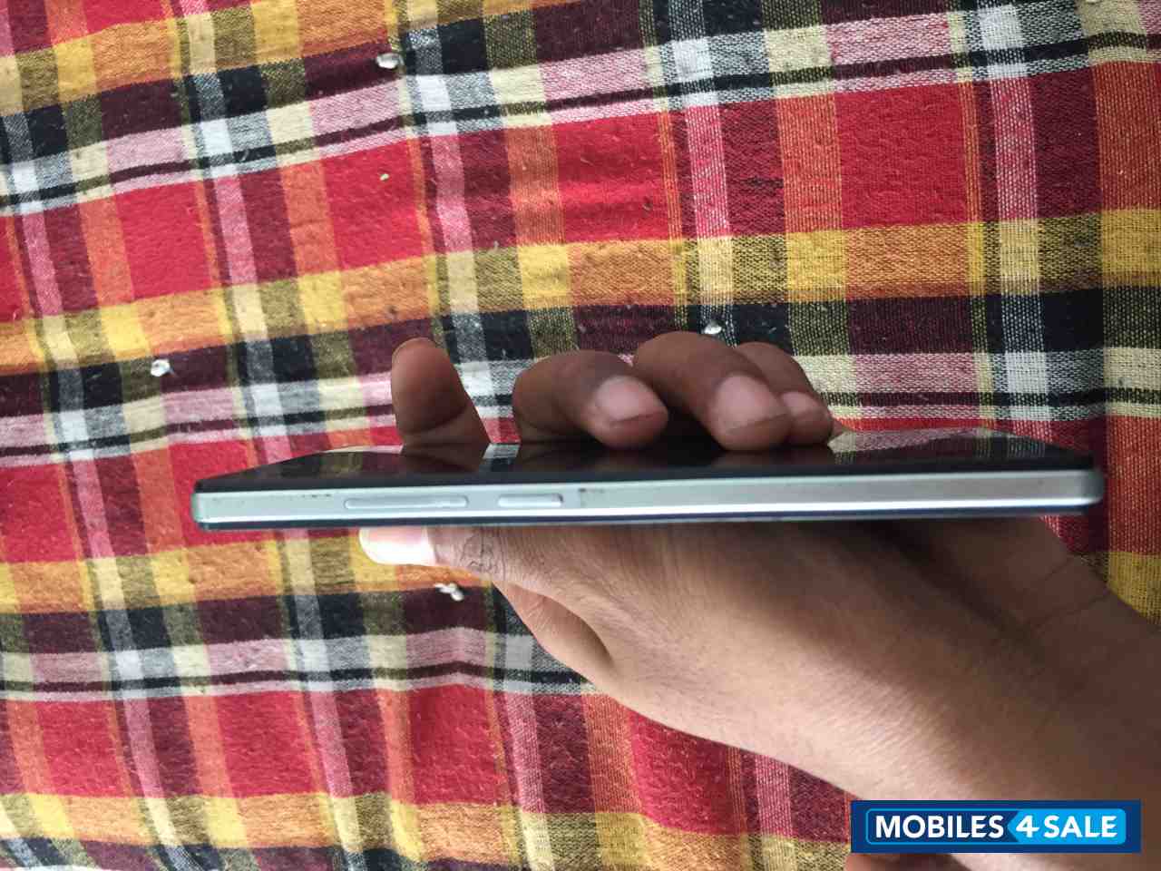 Black Lava  V2 3gb ram